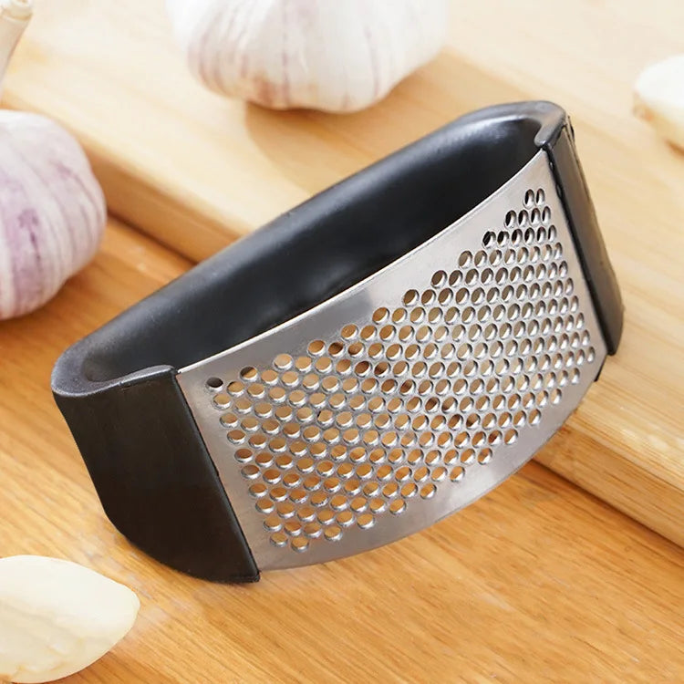 Stainless Steel Garlic Press Crusher - Manual Garlic Mincer and Chopping Tool for Fruit and Vegetables