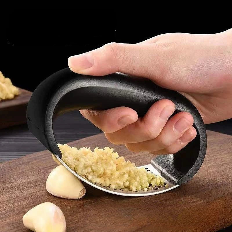 Stainless Steel Garlic Press Crusher - Manual Garlic Mincer and Chopping Tool for Fruit and Vegetables